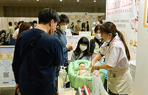 画像　協賛企業ブース